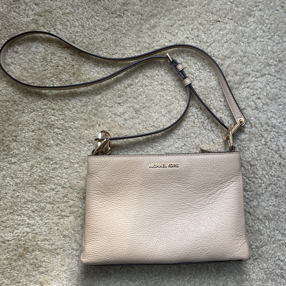 Michael Kors Tan crossbody purse